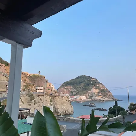 בית נופש Chiaia Di Rose Seaside *