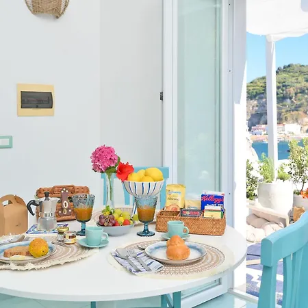 Chiaia Di Rose Seaside Ísquia